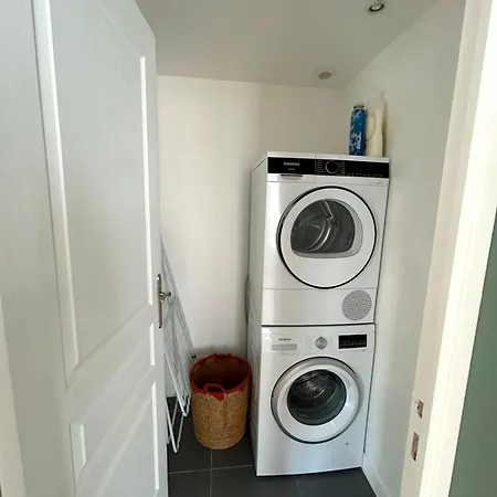 Outstanding And Sunbathed 3 Br Apartamento Paris