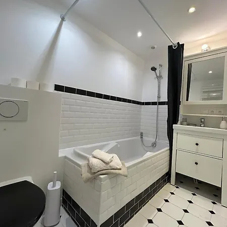 Outstanding And Sunbathed 3 Br