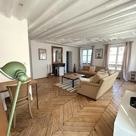 Outstanding And Sunbathed 3 Br Paris