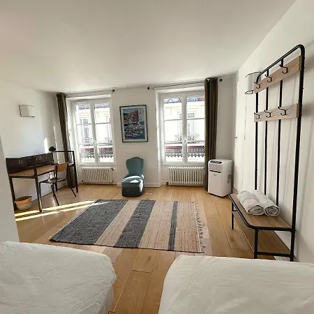 Apartamento Outstanding And Sunbathed 3 Br