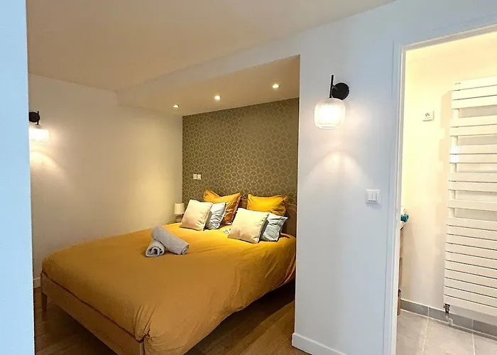 Outstanding And Sunbathed 3 Br