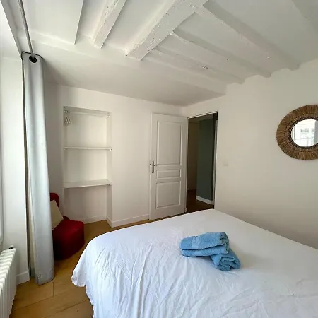 Outstanding And Sunbathed 3 Br Апартаменты Париж