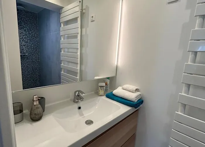 Outstanding And Sunbathed 3 Br *